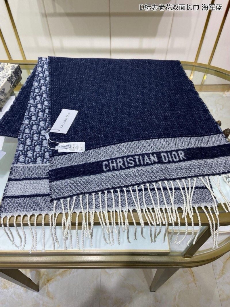 CHRISTIAN DIOR